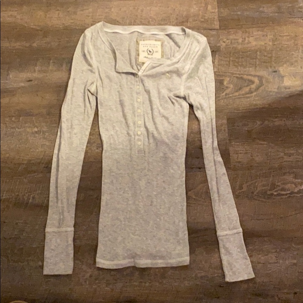 Abercrombie tee